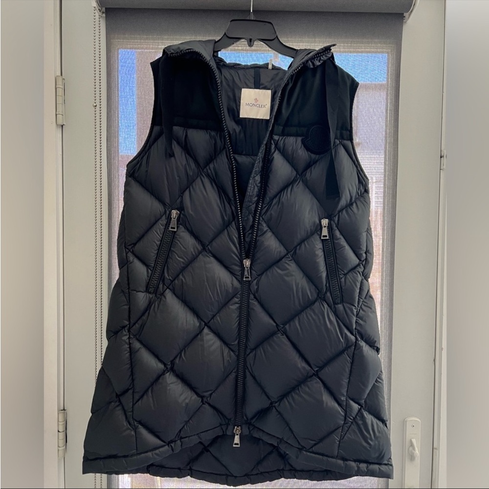 Moncler - hooded down vest - Women’s Size 0